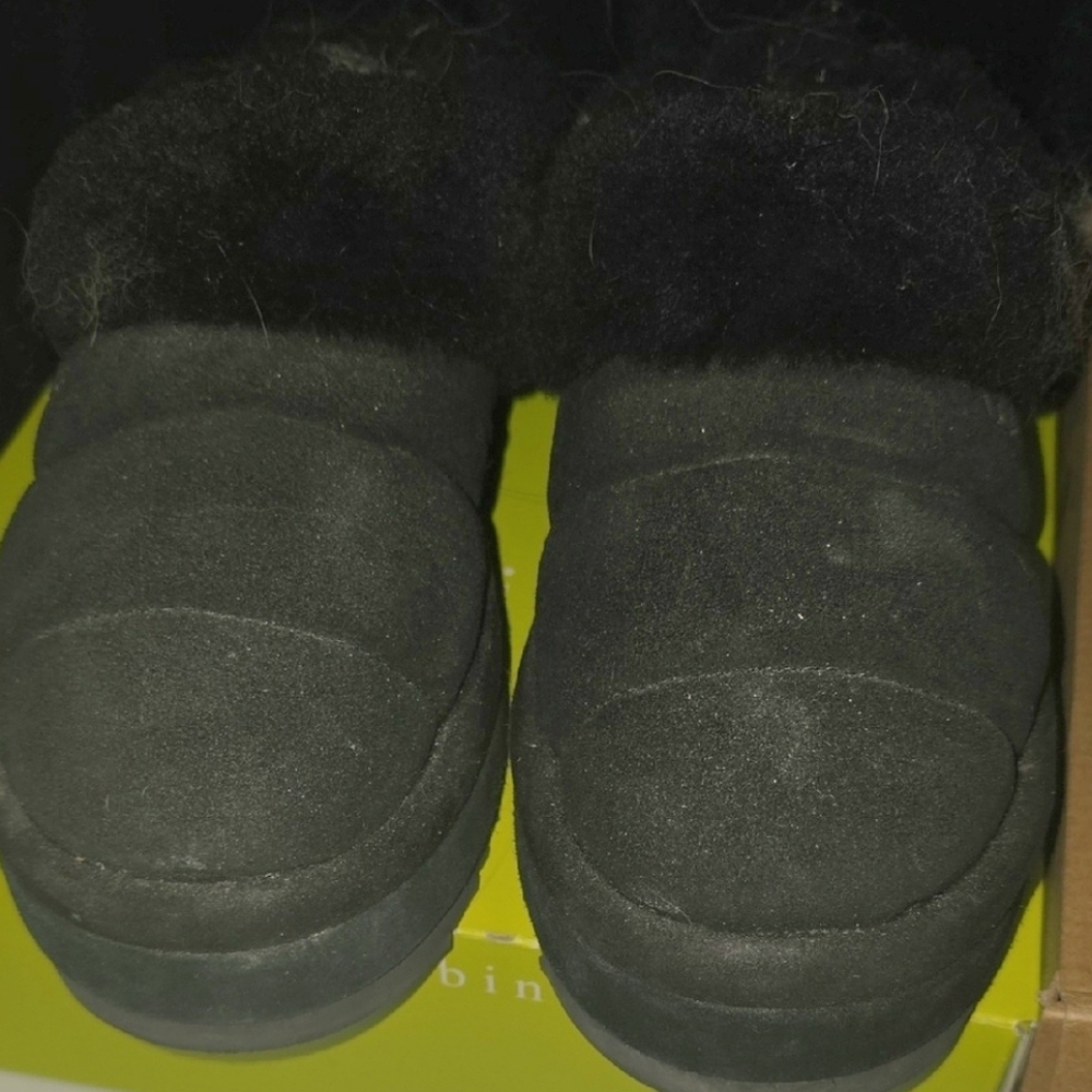 Size 6 UGG Black Women's Slippers